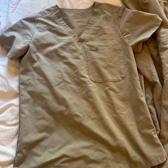 Figs Sandstone Beige Scrub Set, Size S top, Size Tall M jogger bottoms - Picture 2 of 5